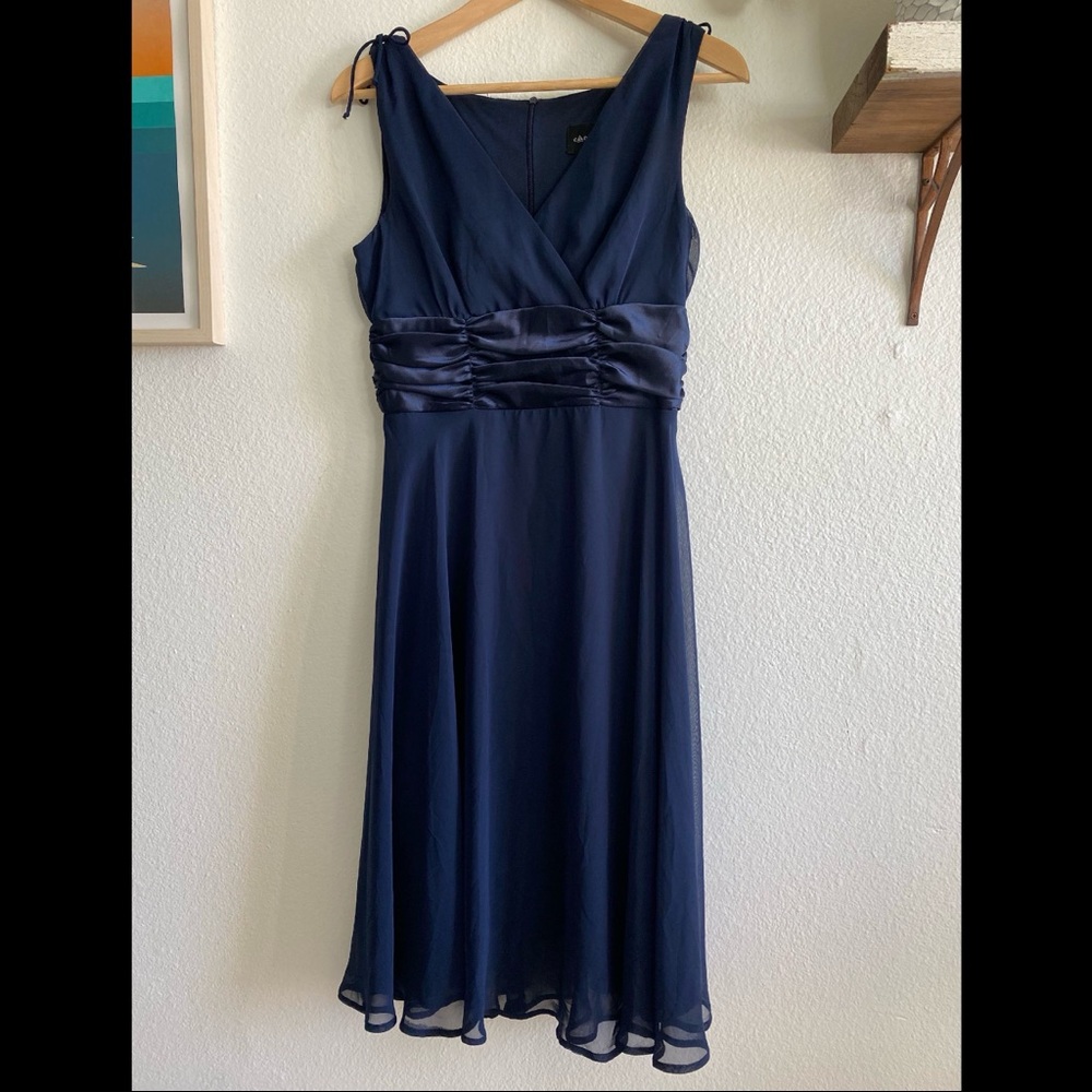 Connected brand cocktail dress. Navy blue, size 6 petite